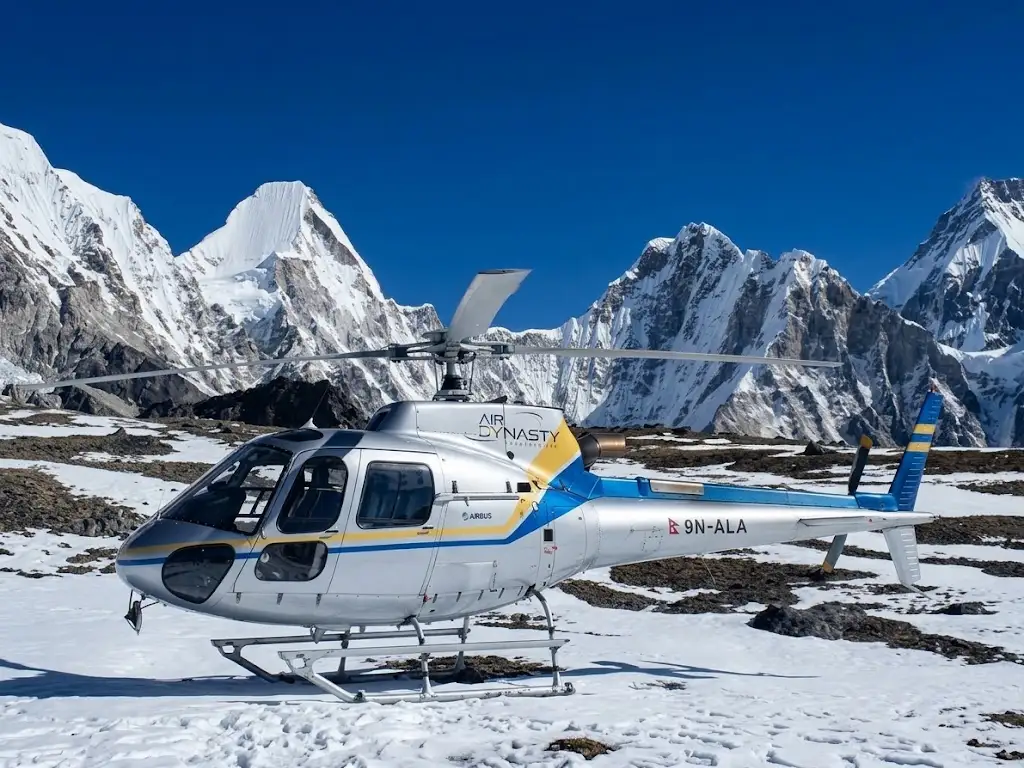 Everest Helicopter Tour: What It Costs, How It Works & What to Expect