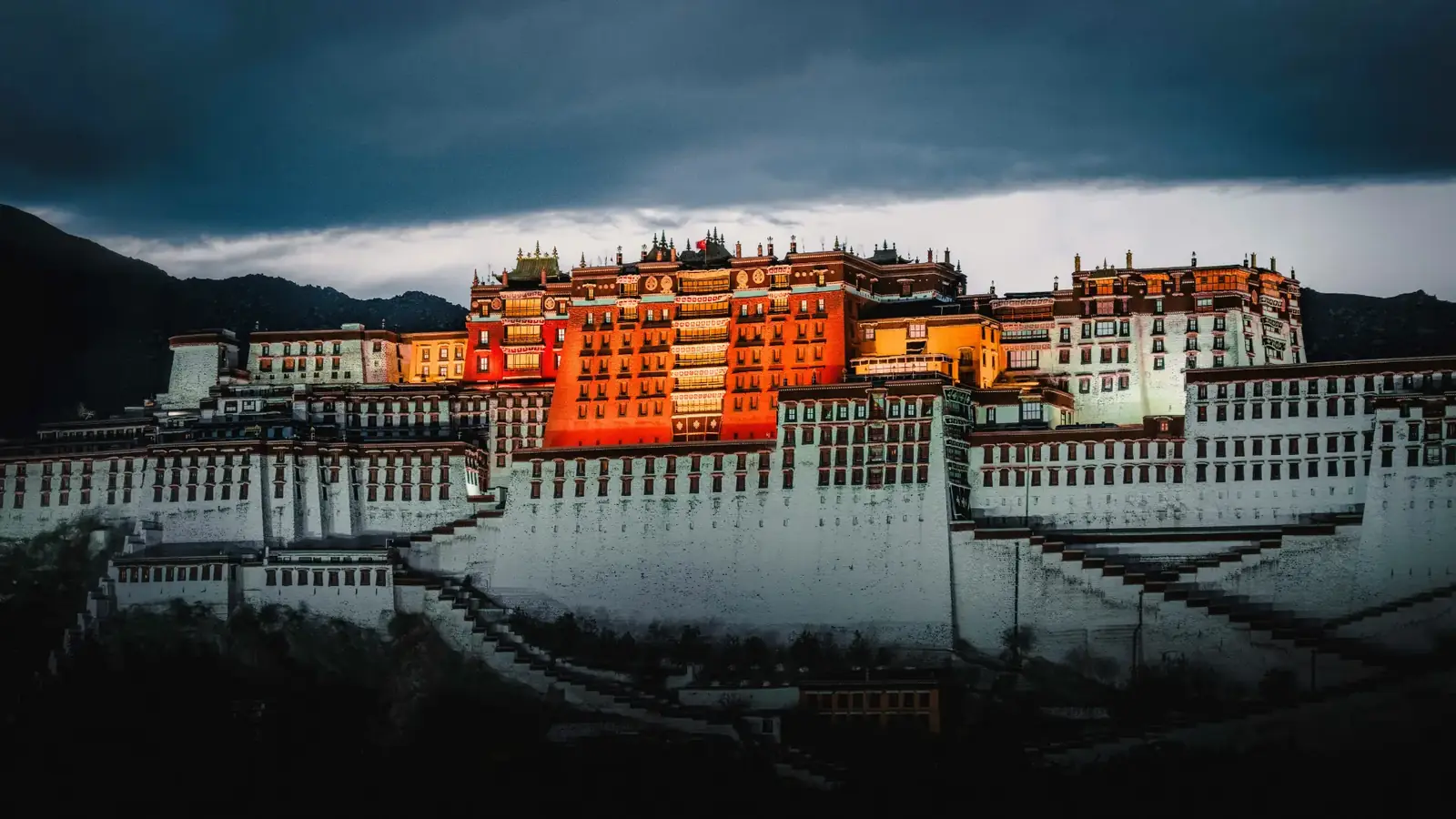Tibet Tour: Exploring the Roof of the World